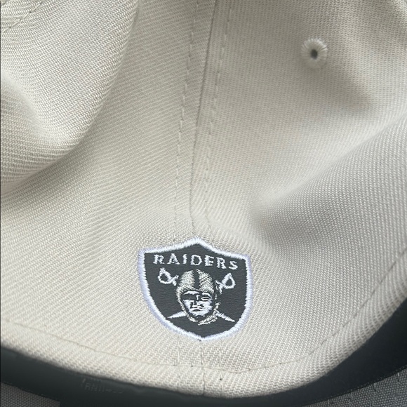 Las Vegas Raiders New Era Cap L/XL - Picture 7 of 8